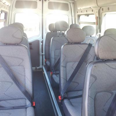 Bus 15 places